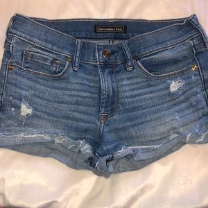 ABERCROMBIE & FITCH distressed jean shorts!!